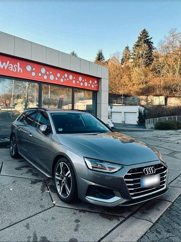 Second-hand Audi A4 Advanced 190 CP (139 kW) 2020 Gri Break
