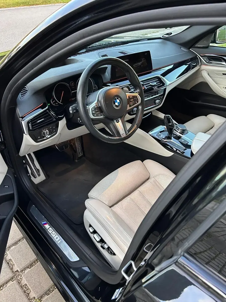 Gebraucht BMW M550 462 PS (339 kW) 2018 Schwarz Limousine