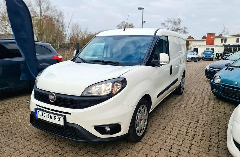 Gebraucht Fiat Doblò 101 PS (74 kW) 2019 Weiß Van / Kleinbus
