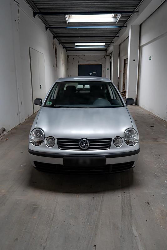 Gebraucht VW Polo Comfortline 86 PS (63 kW) 2002 Silber Kleinwagen