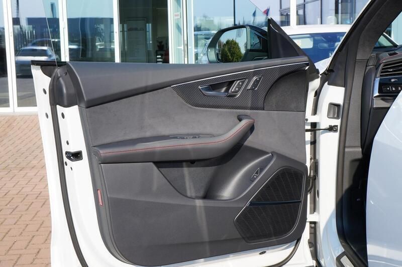 Gebraucht Audi Q8 S-Line 286 PS (210 kW) 2024 Gletscherweiss metallic SUV