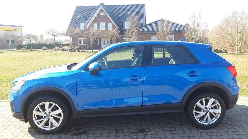 Gebraucht Audi Q2 116 PS (85 kW) 2018 Arablau kristalleffekt SUV