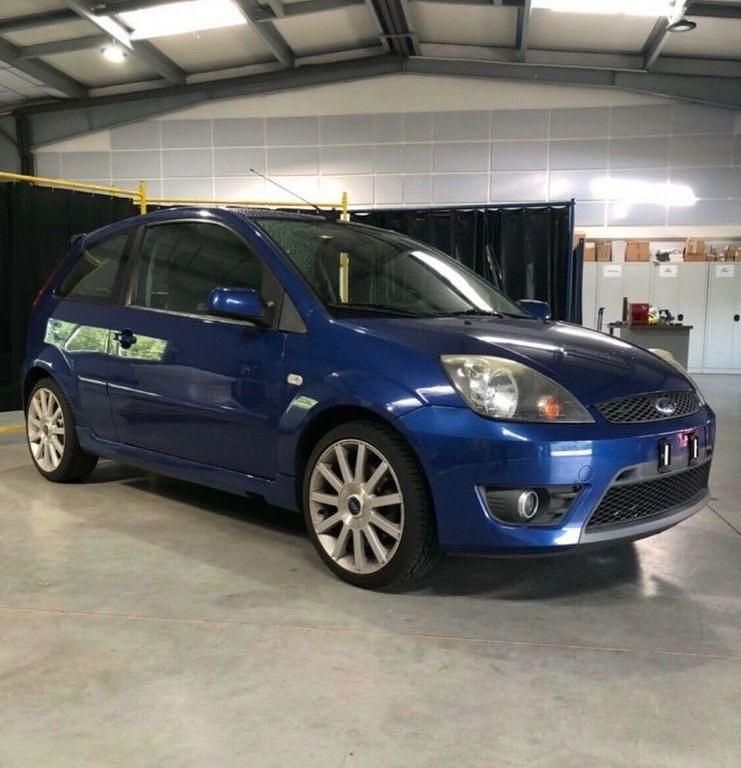 Blau Gebraucht 2007 Ford Fiesta ST Limousine | 2.848 € (Fairer Preis) - Bild 1/4