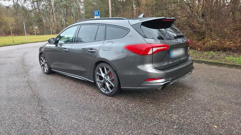 Gebraucht Ford Focus Performance Edition 280 PS (205 kW) 2019 Grau Kombi