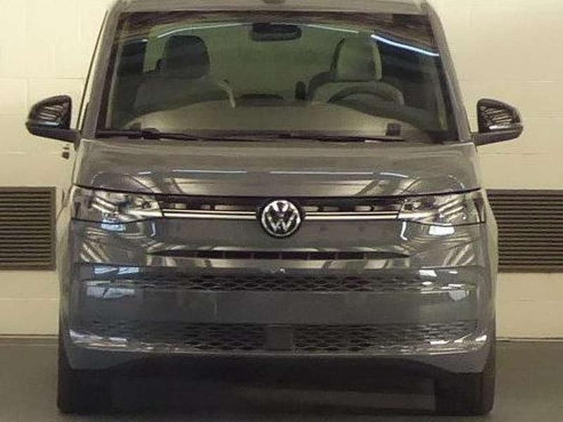 Gebraucht VW Multivan Edition 136 PS (100 kW) 2024 Grau Van