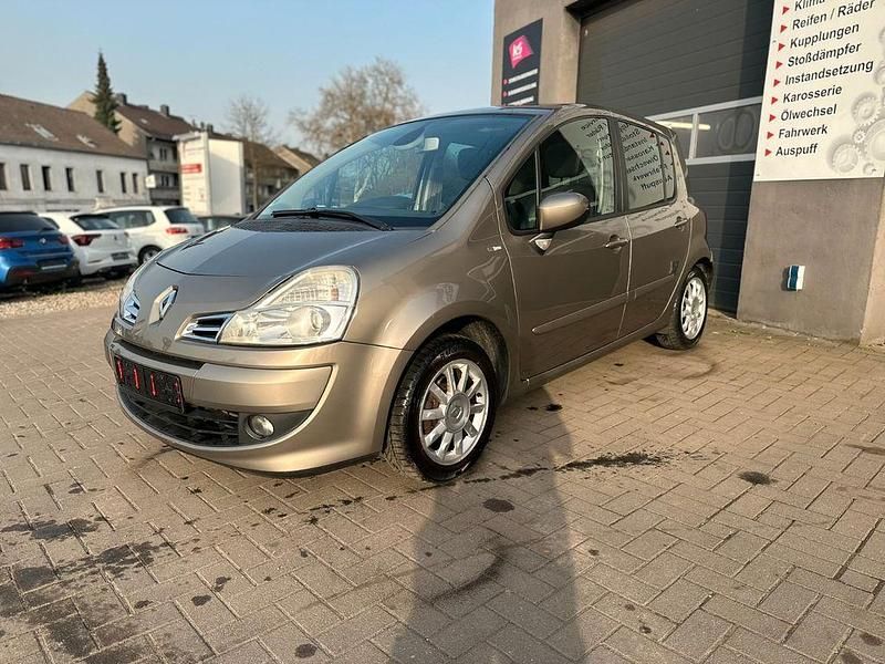 Gebraucht Renault Modus Night&Day 75 PS (55 kW) 2012 Braun Van / Kleinbus