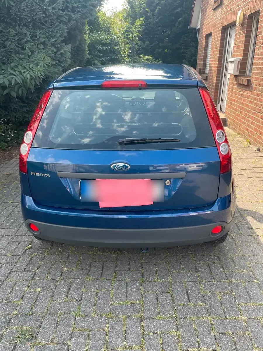 Gebraucht Ford Fiesta 70 PS (51 kW) 2007 Blau Kleinwagen