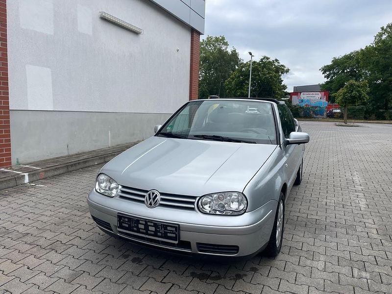 Silber Gebraucht 2002 VW Golf Cabriolet Cabrio | 4.999 € (Fairer Preis) - Bild 1/4