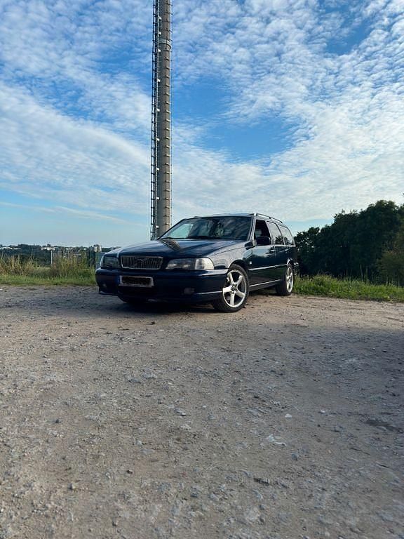 Usata Volvo V70 250 CV (183 kW) 1997 Blu Station wagon