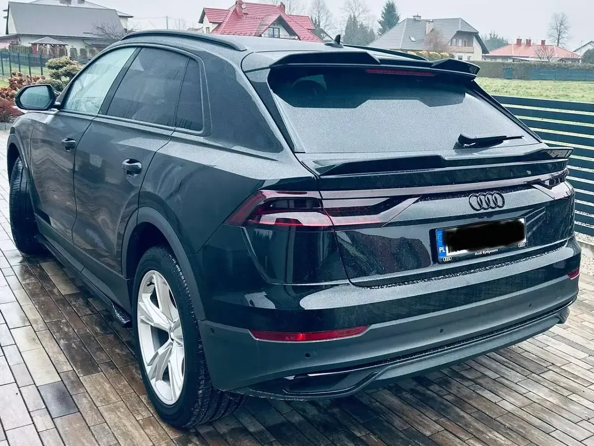 Gebraucht Audi Q8 231 PS (169 kW) 2023 Schwarz SUV