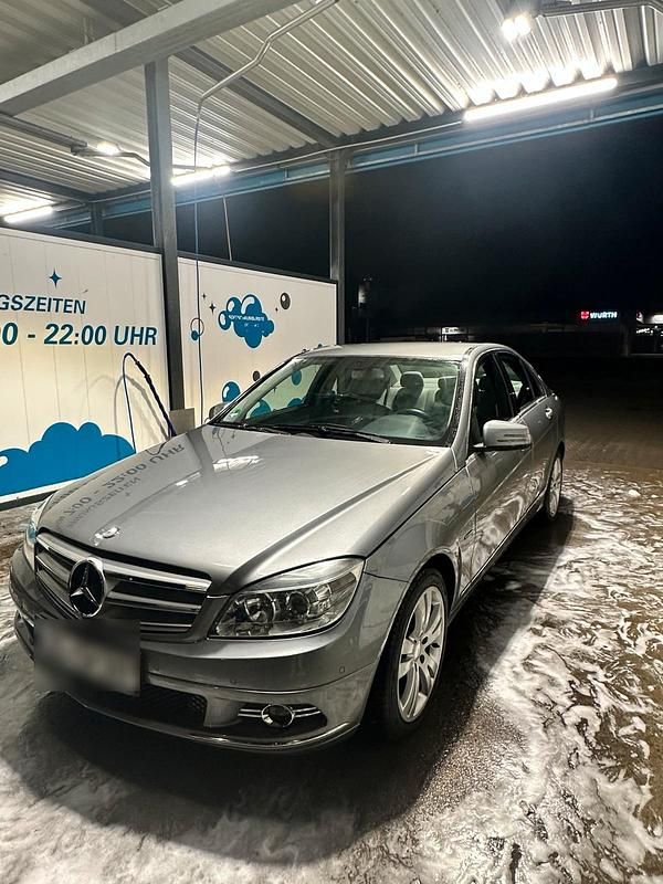 Gebraucht Mercedes C180 158 PS (116 kW) 2010 Grau Limousine