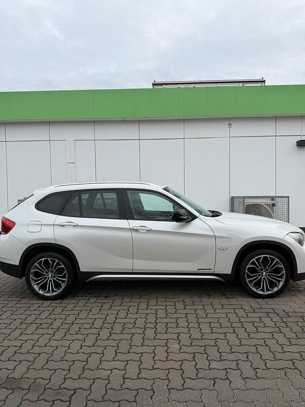 Gebraucht BMW X1 177 PS (130 kW) 2011 Weiß SUV