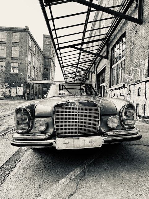 Gebraucht Mercedes 280 SE 160 PS (117 kW) 1973 Grau Limousine