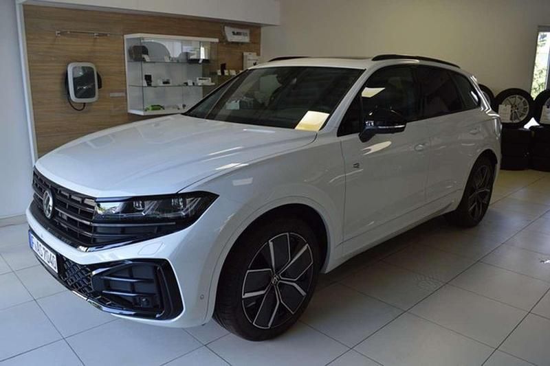 Pure white Gebraucht 2024 VW Touareg Style SUV | 85.380 € - Bild 1/4