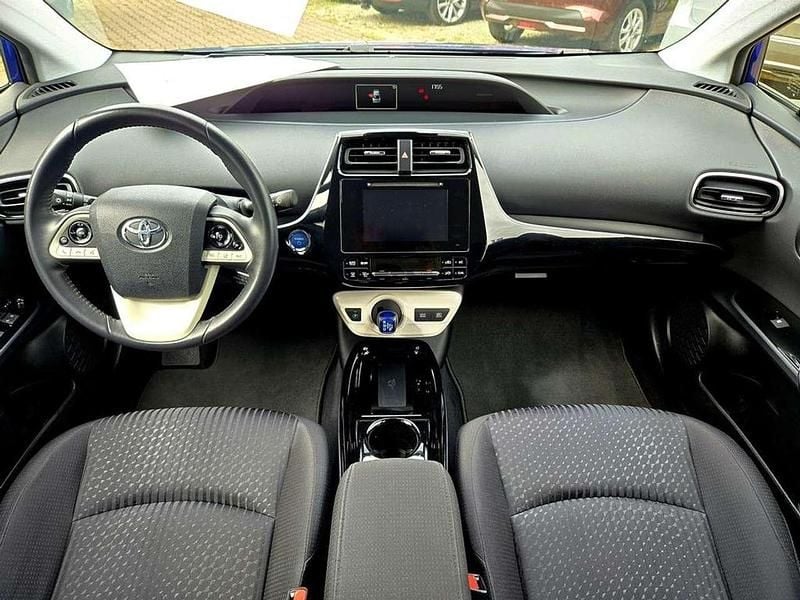 Gebraucht Toyota Prius Executive 98 PS (72 kW) 2017 Blau Limousine