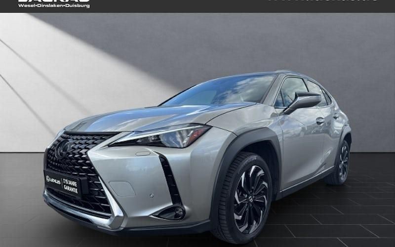 Silber Gebraucht 2022 Lexus UX 250h SUV | 27.990 € (Teuer) - Bild 1/4