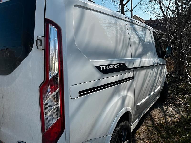 Gebraucht Ford Transit Sport 180 PS (132 kW) 2022 Weiß Van