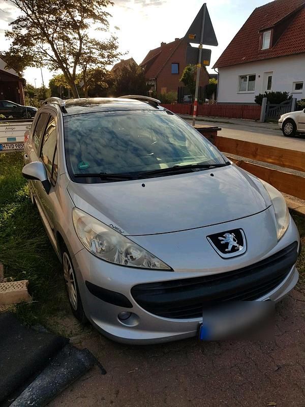 Silber Gebraucht 2008 Peugeot 207 Kombi | 2.200 € (Fairer Preis) - Bild 1/4