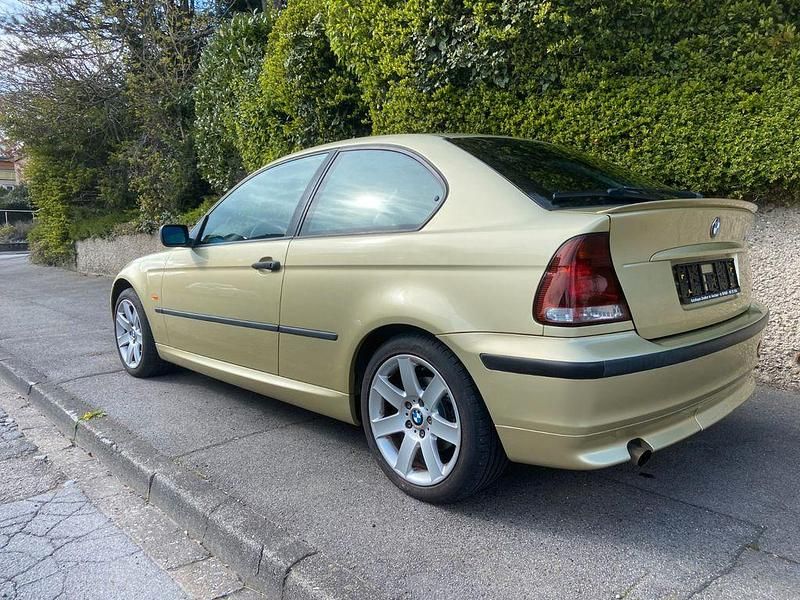 Gebraucht BMW 318 143 PS (105 kW) 2003 Gold Coupé