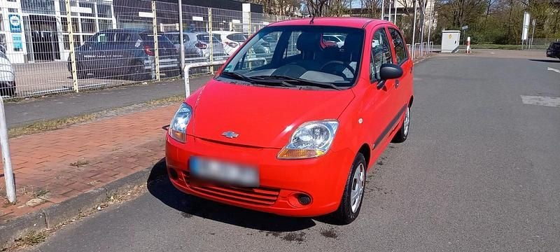 Gebraucht Chevrolet Matiz 51 PS (37 kW) 2009 Rot Kleinwagen
