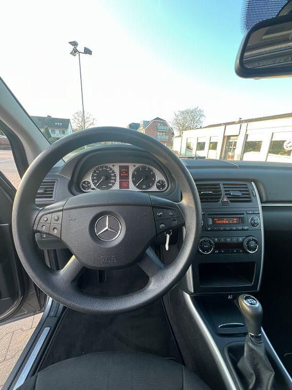 Gebraucht Mercedes B170 116 PS (85 kW) 2008 Schwarz Van / Kleinbus