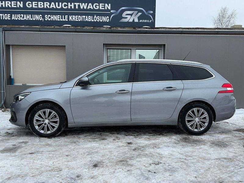 Gebraucht Peugeot 308 SW Allure 131 PS (96 kW) 2021 Grau Kombi