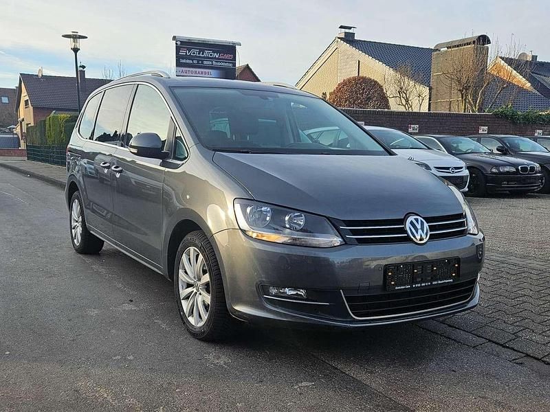 Gebraucht VW Sharan Highline 150 PS (110 kW) 2018 Indiumgrau metallic Van / Kleinbus