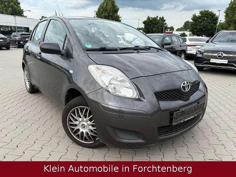 Grau Gebraucht 2011 Toyota Yaris Cool Kleinwagen | 1.980 € (Superpreis) - Bild 1/4