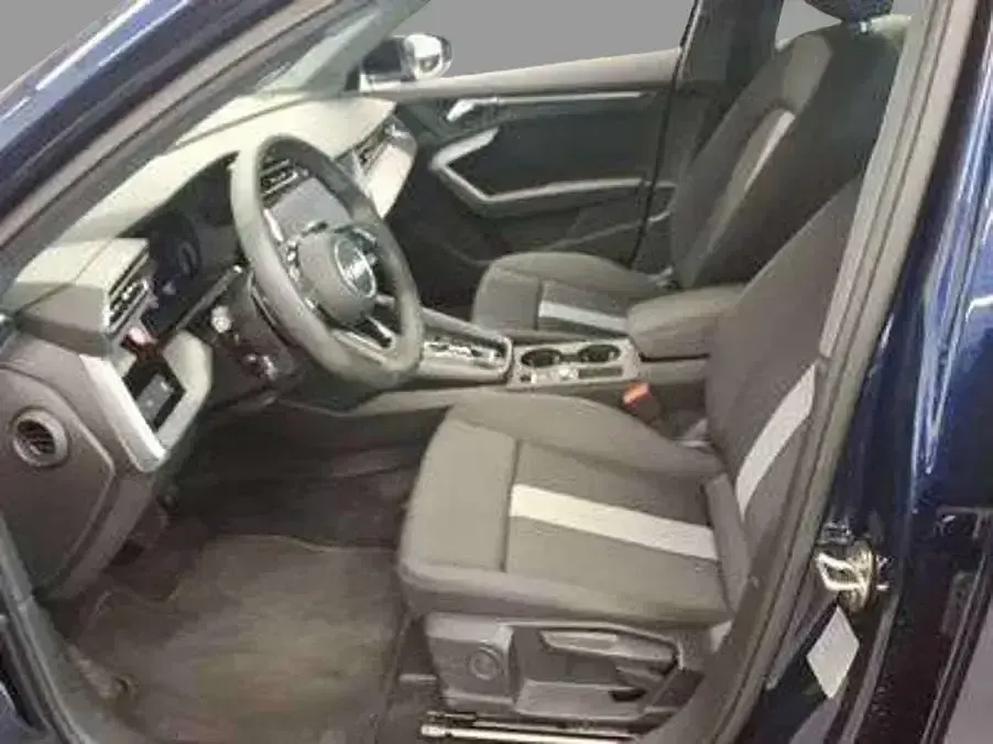 Usata Audi A3 Advanced 85 CV (62 kW) 2025 Blu Berlina