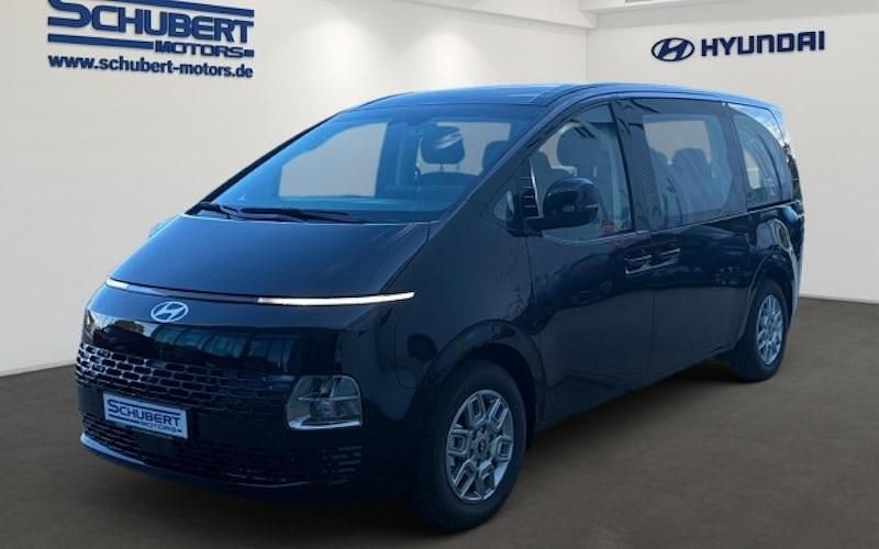 Abyss black / mic Neu 2025 Hyundai Staria Trend Van | 46.890 € - Bild 1/4
