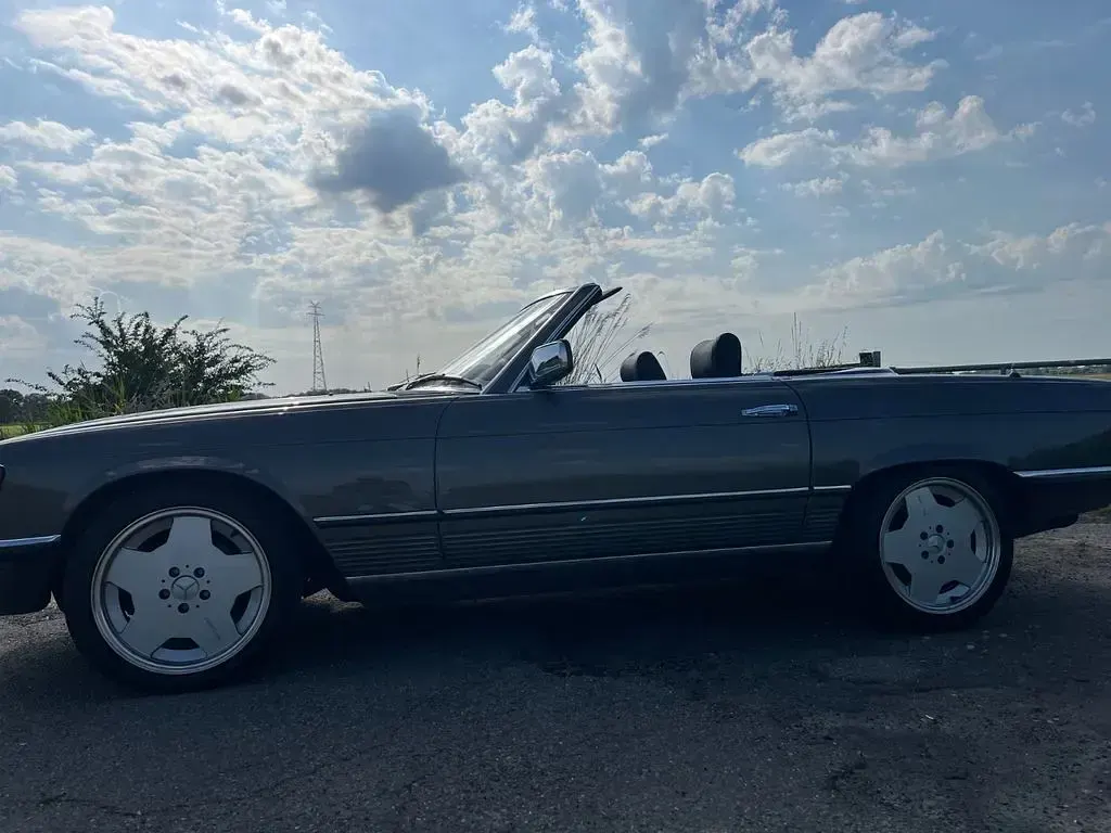 Gebraucht Mercedes SL280 174 PS (127 kW) 1985 Grau Cabrio