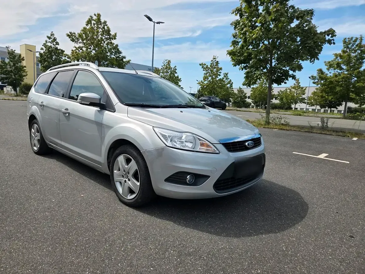 Gebraucht Ford Focus 101 PS (74 kW) 2008 Silber Kombi