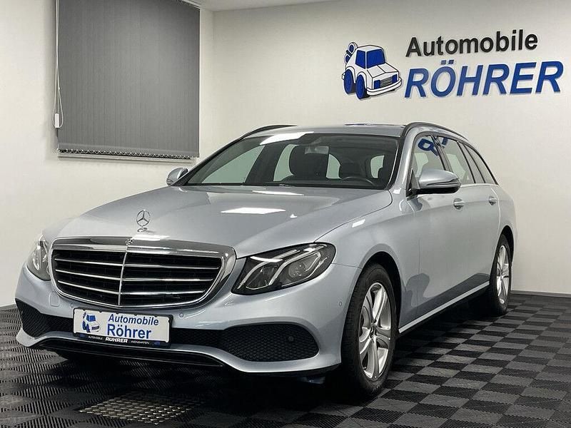 Silber Gebraucht 2018 Mercedes E350 Kombi | 26.990 € (Superpreis) - Bild 1/4