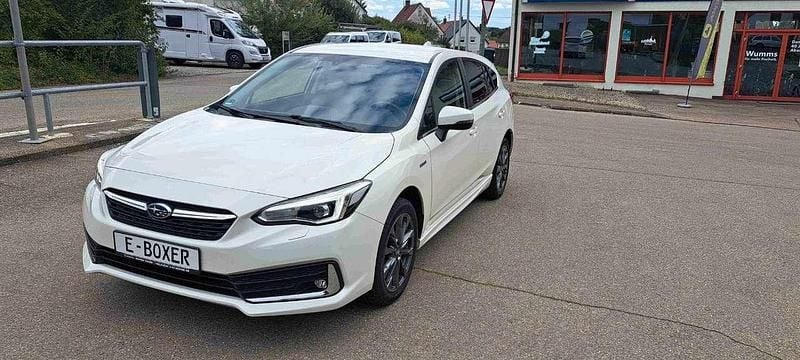 Crystal white Gebraucht 2022 Subaru Impreza Trend Kombi | 24.990 € (Guter Preis) - Bild 1/4