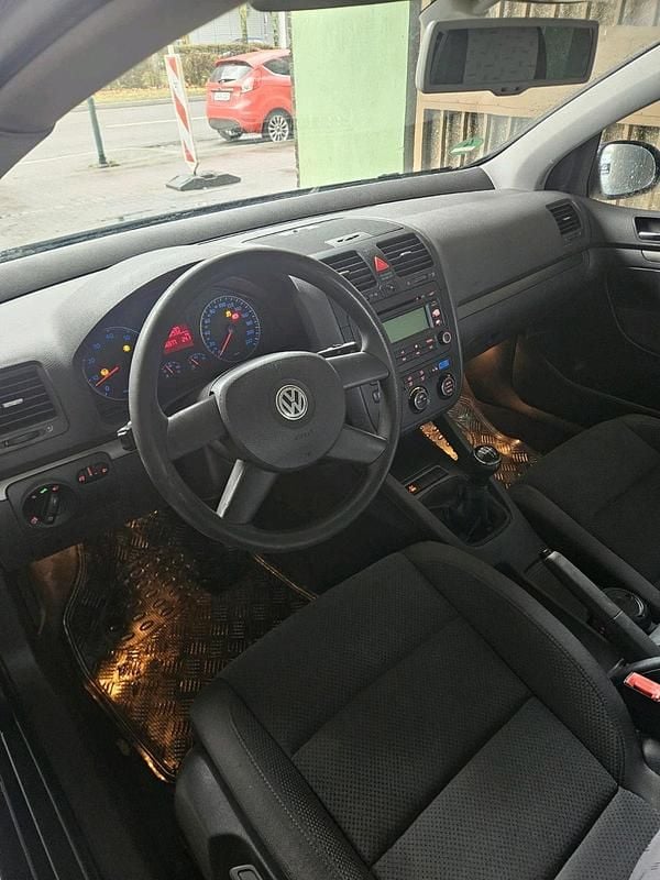 Gebraucht VW Golf V 80 PS (58 kW) 2004 Kleinwagen