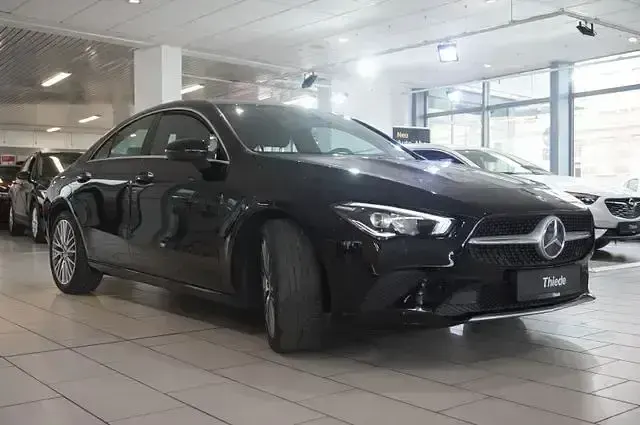 Gebraucht Mercedes CLA200 Progressive 163 PS (119 kW) 2022 Nachtschwarz Coupé