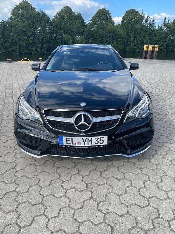 Schwarz Gebraucht 2015 Mercedes E350 AMG Coupé | 22.999 € (Fairer Preis) - Bild 1/4