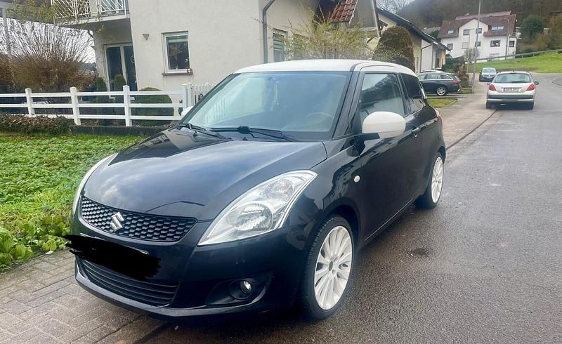 Gebraucht Suzuki Swift Limited 94 PS (69 kW) 2013 Schwarz Kleinwagen