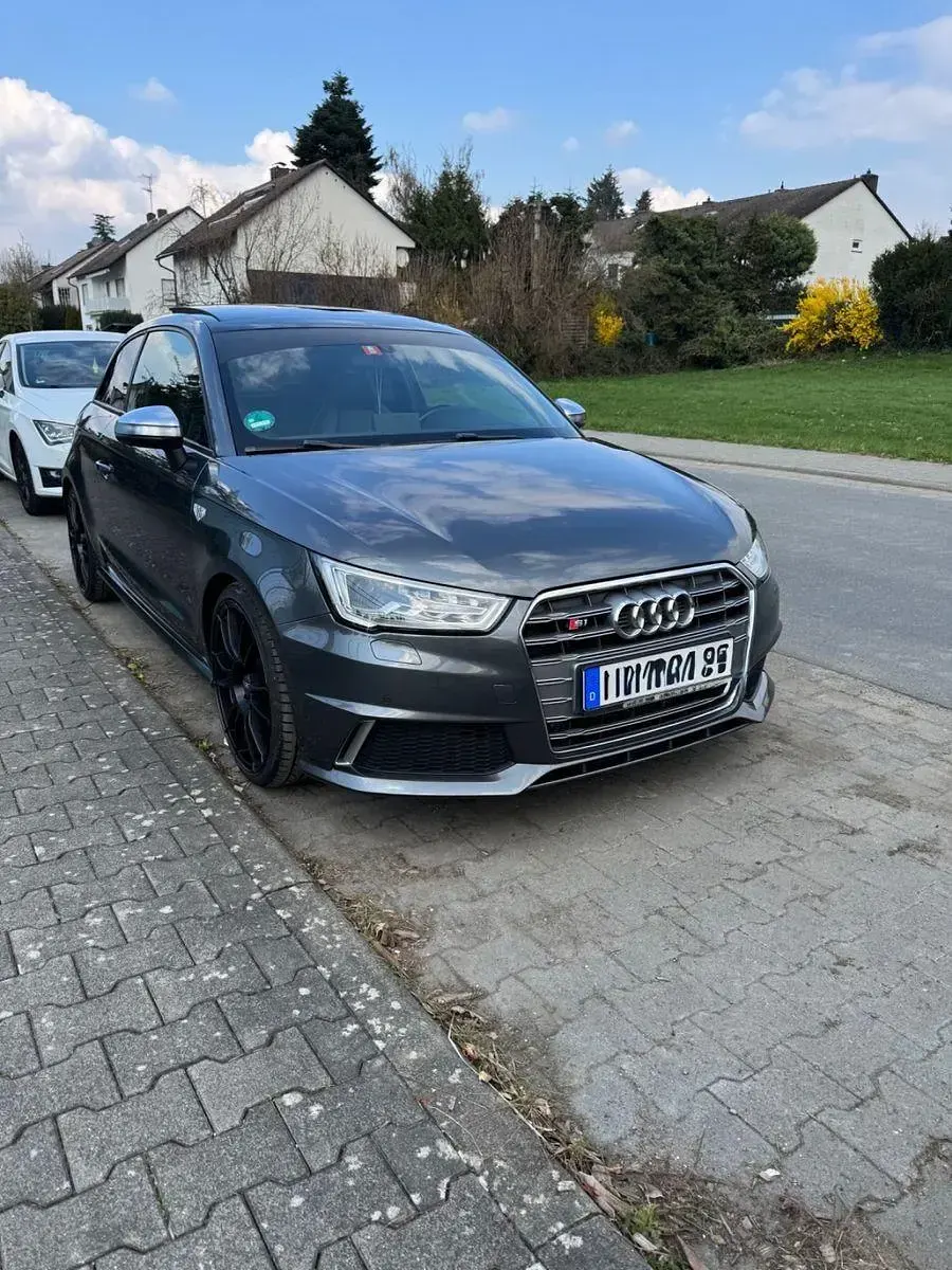 Gebraucht Audi S1 Ambiente 231 PS (169 kW) 2015 Grau Kleinwagen