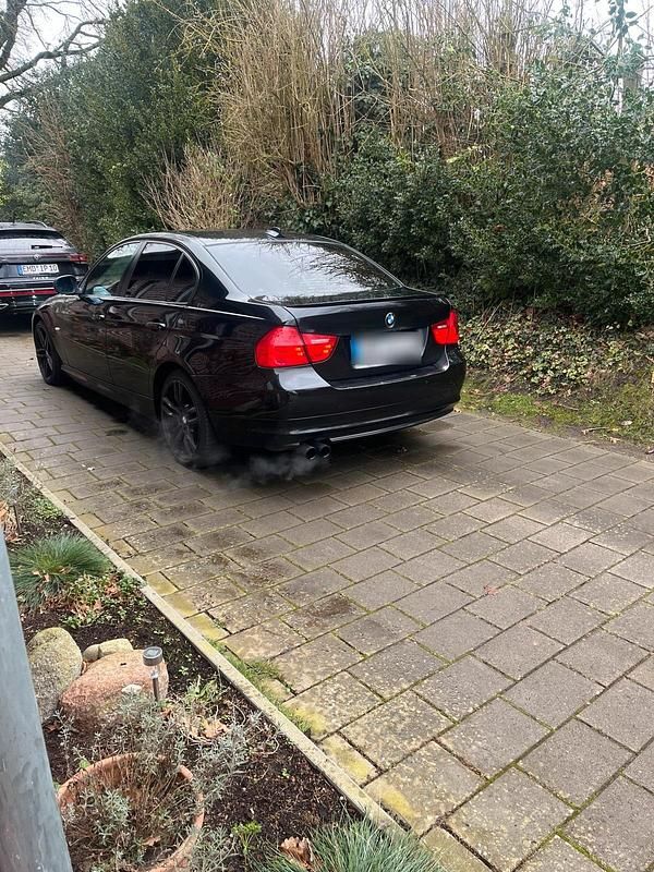 Gebraucht BMW 325 218 PS (160 kW) 2009 Schwarz Limousine