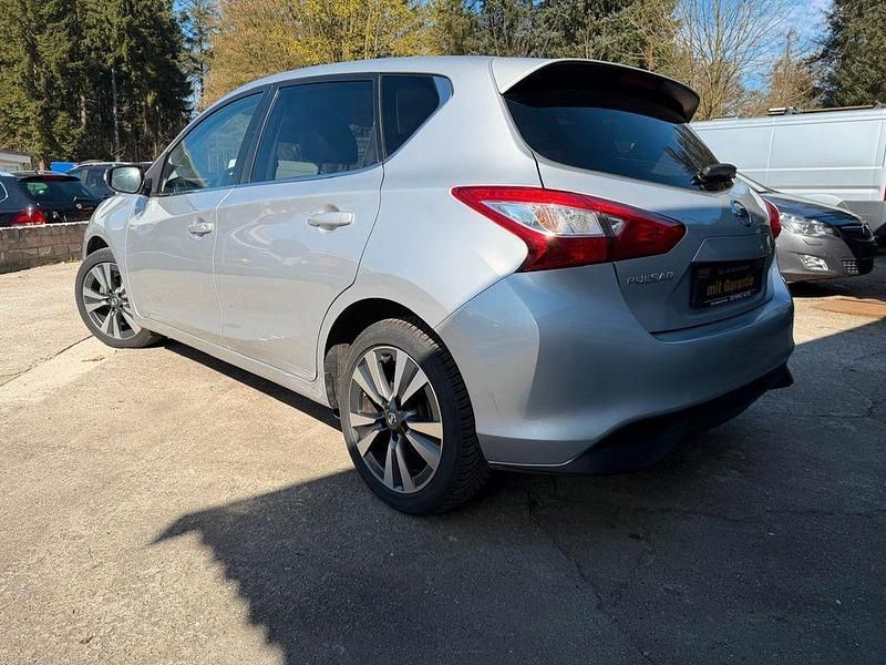 Gebraucht Nissan Pulsar N-Connecta 110 PS (80 kW) 2018 Grau Kleinwagen