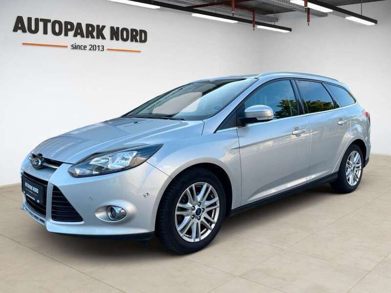 Silber Gebraucht 2015 Ford Focus Titanium Kombi | 5.999 € (Guter Preis) - Bild 1/4
