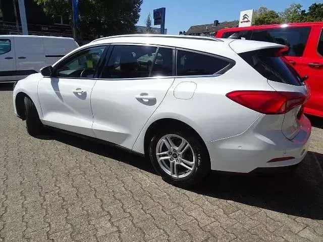 Gebraucht Ford Focus Cool & Connect 150 PS (110 kW) 2021 Weiß Limousine