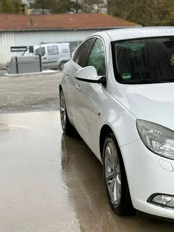 Usata Opel Insignia Active 131 CV (96 kW) 2013 Bianco Berlina