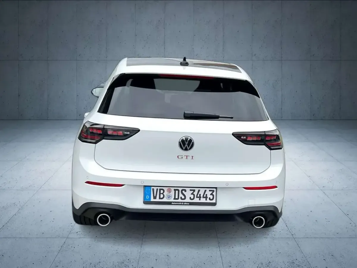 Gebraucht VW Golf VIII GTI 265 PS (194 kW) 2026 Pure white Limousine