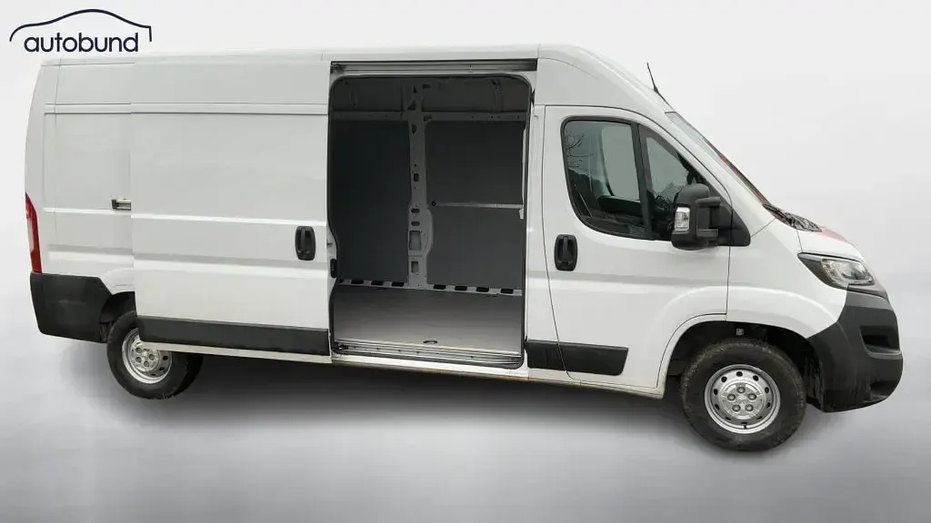Gebraucht Peugeot Boxer 140 PS (102 kW) 2024 Weiß Van