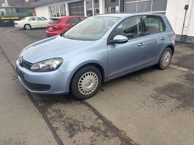 Shark blue metallic Gebraucht 2009 VW Golf VI Trendline Kleinwagen | 2.800 € (Guter Preis) - Bild 1/4