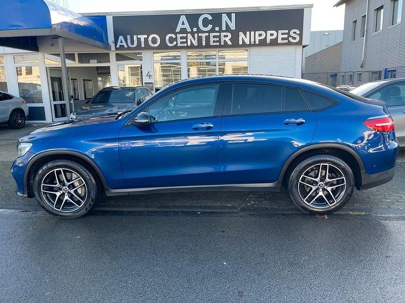 Blau Gebraucht 2019 Mercedes GLC250 AMG SUV | 33.900 € (Teuer) - Bild 1/4