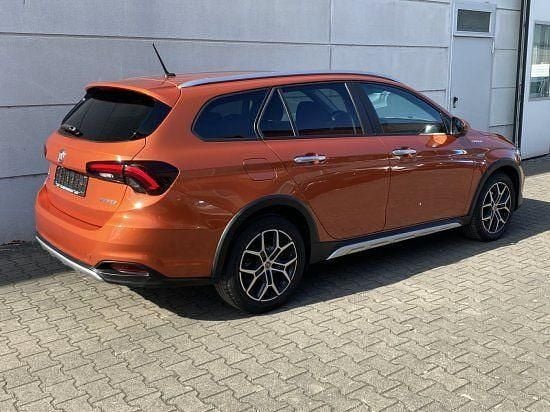 Gebraucht Fiat Tipo Cross 131 PS (96 kW) 2022 Paprika (vr417/c) Kombi