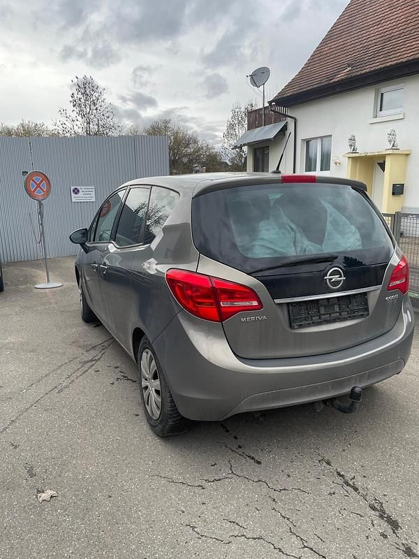 Gebraucht Opel Meriva 120 PS (88 kW) 2012 Van / Kleinbus